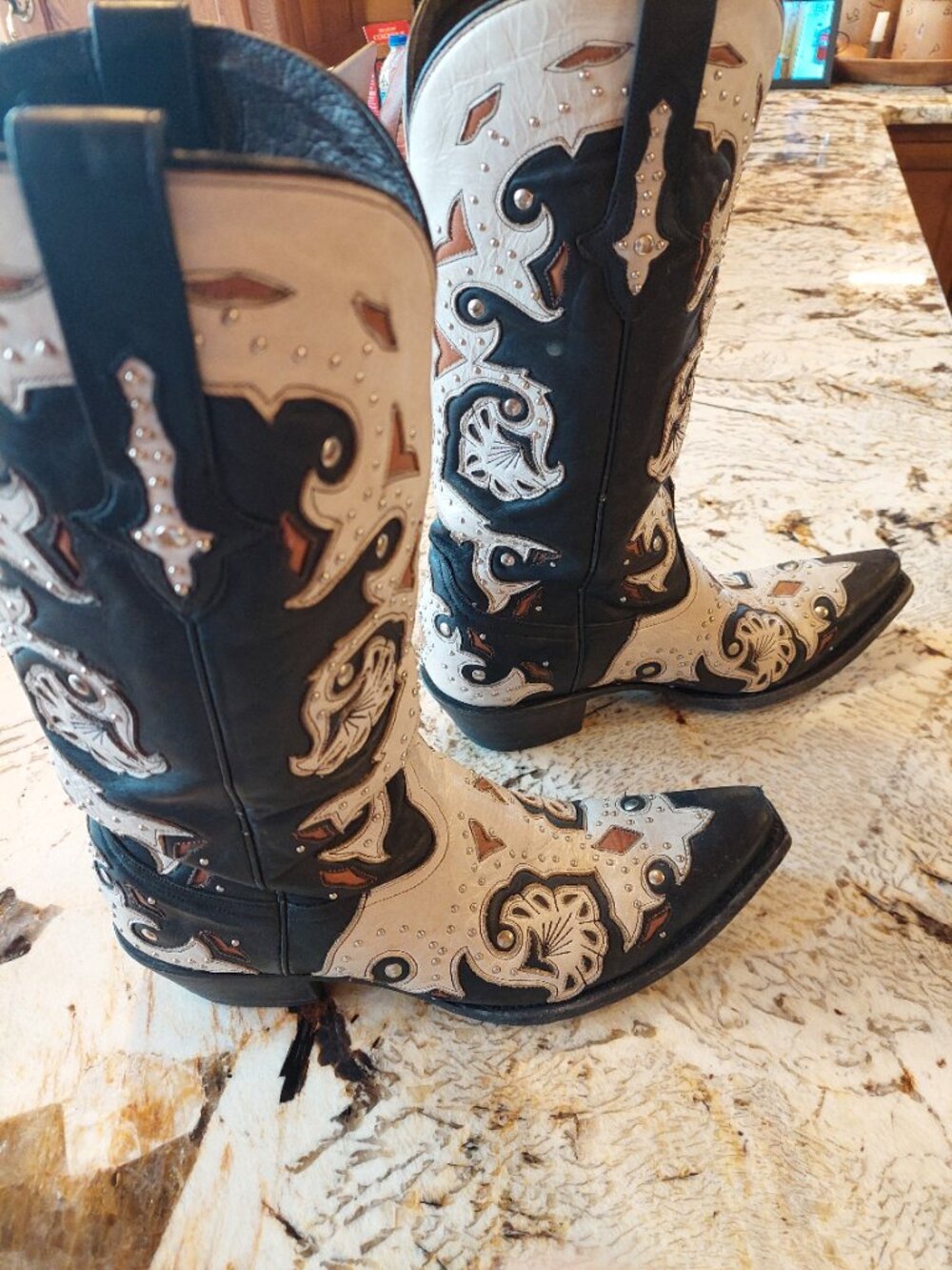 LUCCHESE size 10b Studded Scarlet Black & Natural Inlay Western/Cowgirl Boots. - Picture 8 of 11